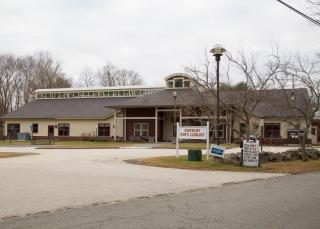 Newbury Town Library